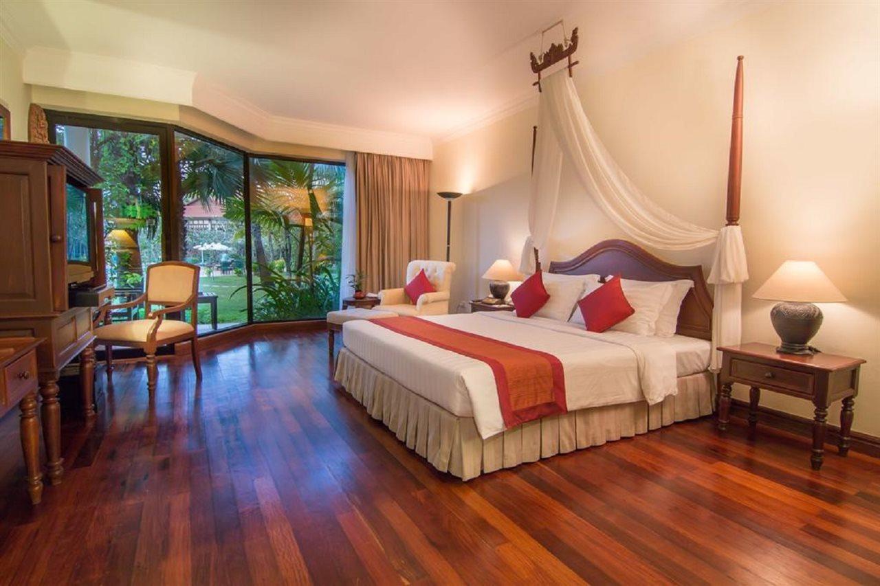 Palace Residence & Villa Siem Reap Extérieur photo