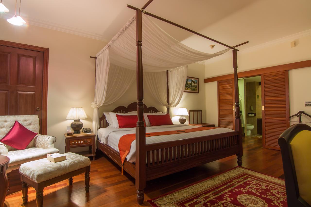 Palace Residence & Villa Siem Reap Extérieur photo